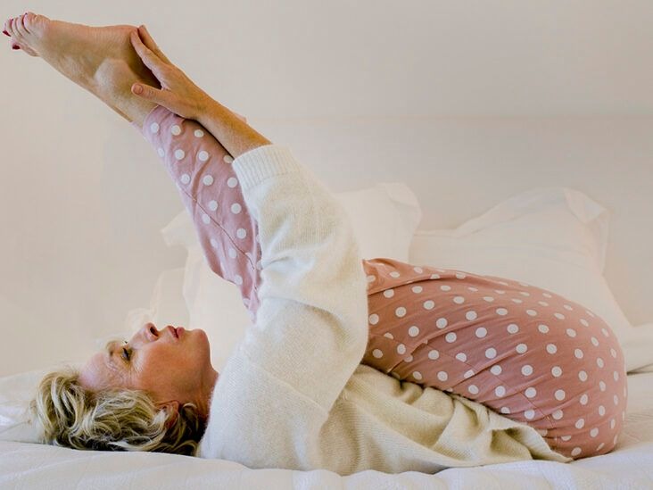 woman_streching_legs-732X549-thumbnail-732x549